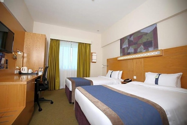 Holiday Inn Express Dubai Airport image 7